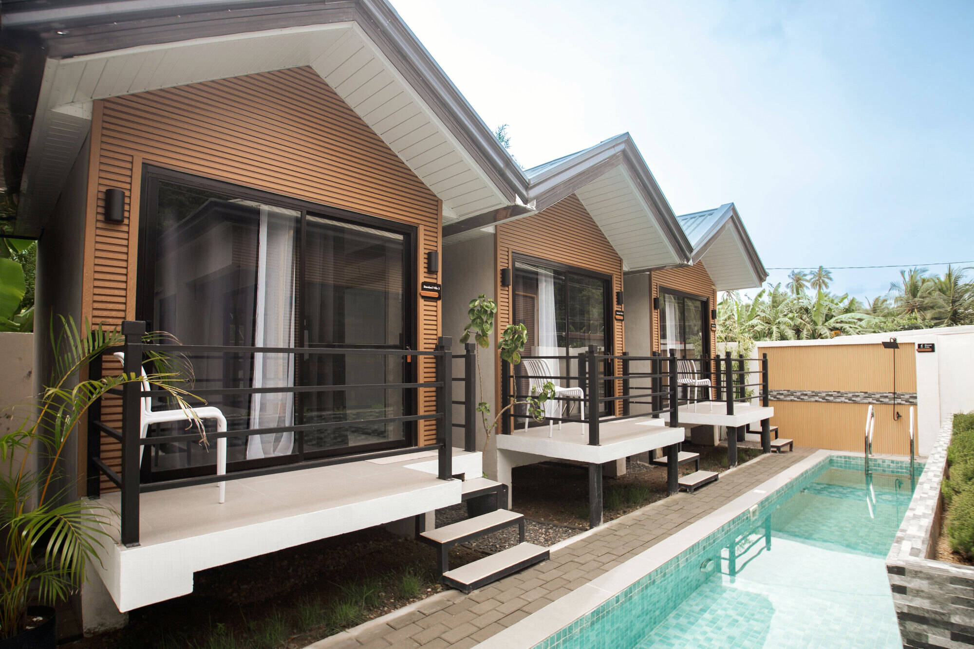 Nagomi villas beside the dipping pool